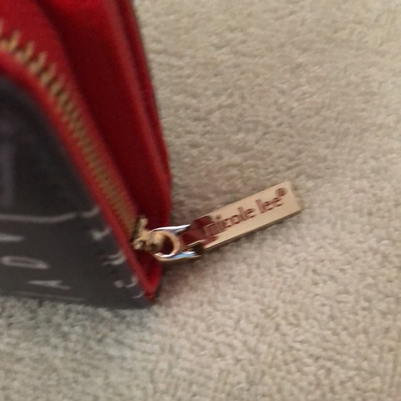 Nicole Lee Bifold Wallet Wristlet New - Picture 9 of 12